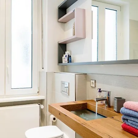 Welcome Place D'armes I *